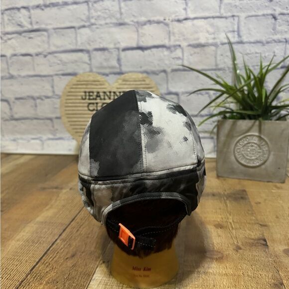 Lululemon Race To Place Run Hat 2.0
Blooming Pixie White Black main image 7